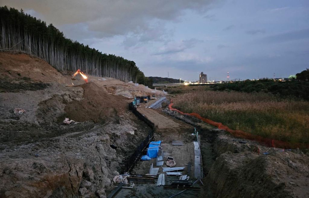 三重県 鈴鹿市 土木工事 造成工事 河川工事 堰堤工事 排水路工事 林道設備工事 斫り工事 給排水設備工事 舗装工事 擁壁工事 外構工事